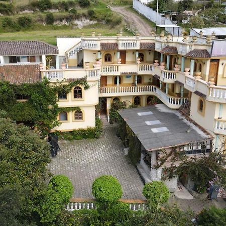 Hostal Curinan Отавало Екстер'єр фото