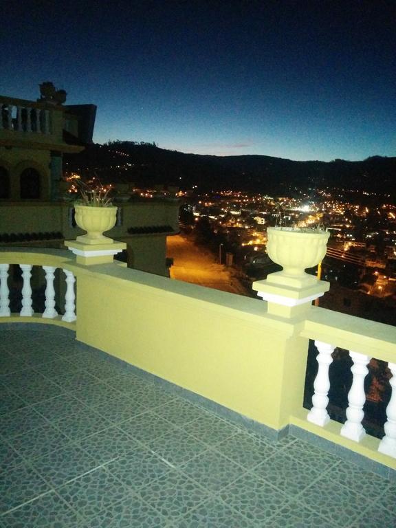 Hostal Curinan Отавало Екстер'єр фото