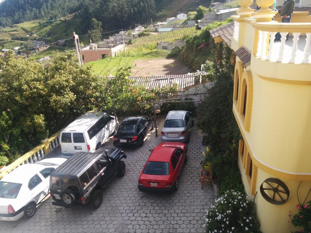 Hostal Curinan Отавало Екстер'єр фото