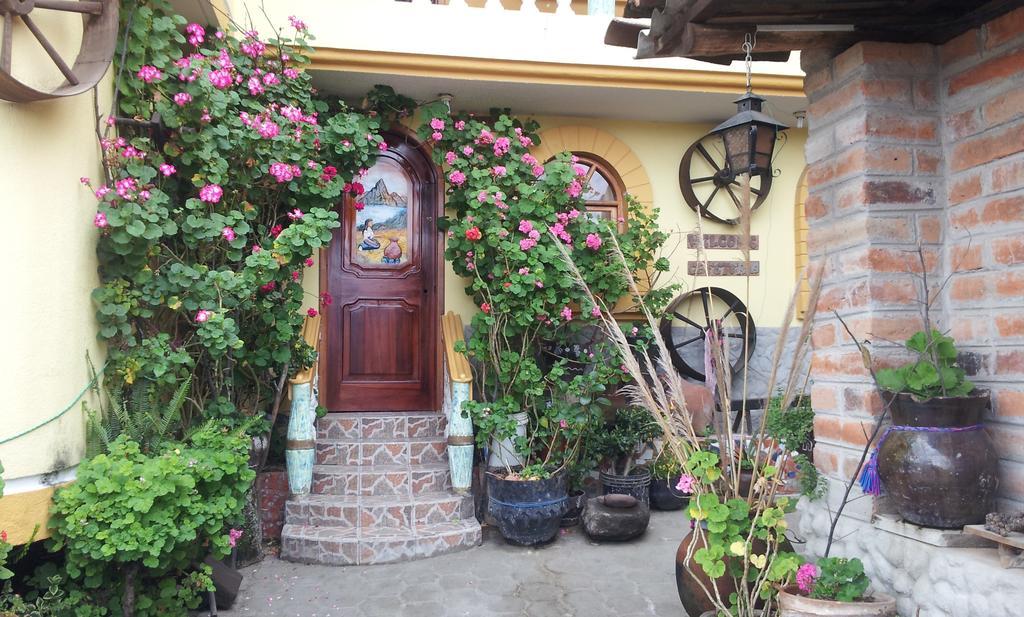 Hostal Curinan Отавало Екстер'єр фото