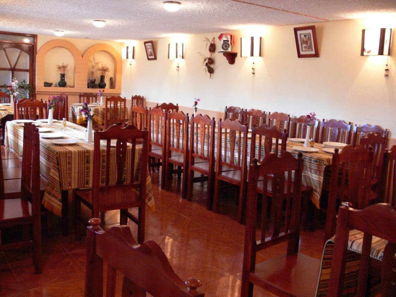 Hostal Curinan Отавало Екстер'єр фото