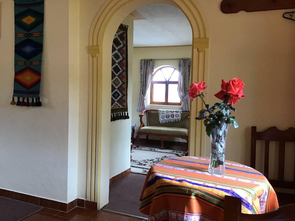 Hostal Curinan Отавало Екстер'єр фото