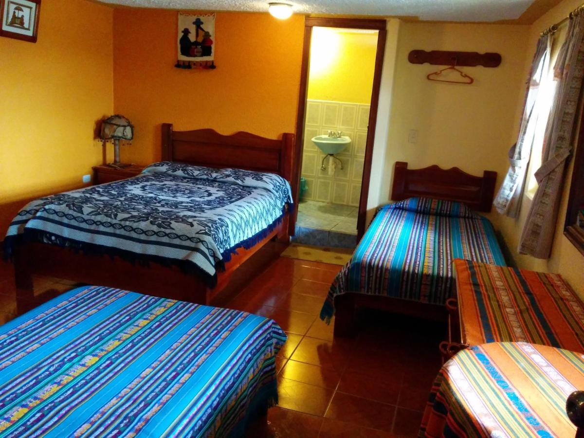 Hostal Curinan Отавало Екстер'єр фото