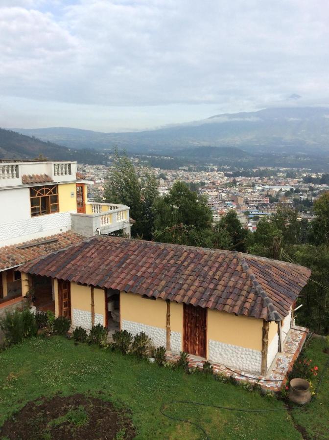 Hostal Curinan Отавало Екстер'єр фото